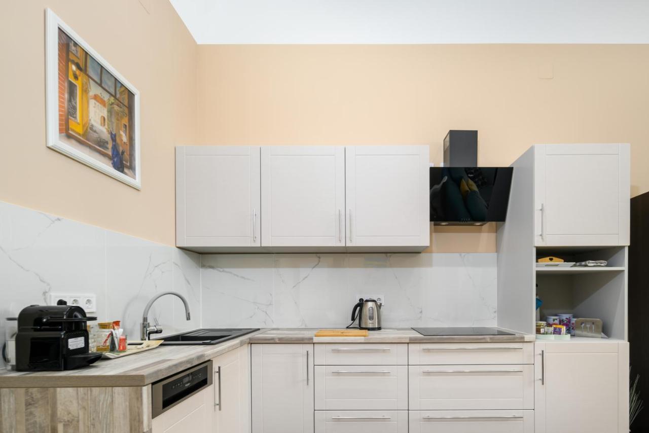 Ja18 Downtown Pearl - 2 Bedroom Apartment Будапеща Екстериор снимка